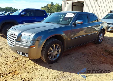2010 Chrysler 300 Touring/Signature Series из США, поврежденный, VIN 2C3CK5CV4AH319012